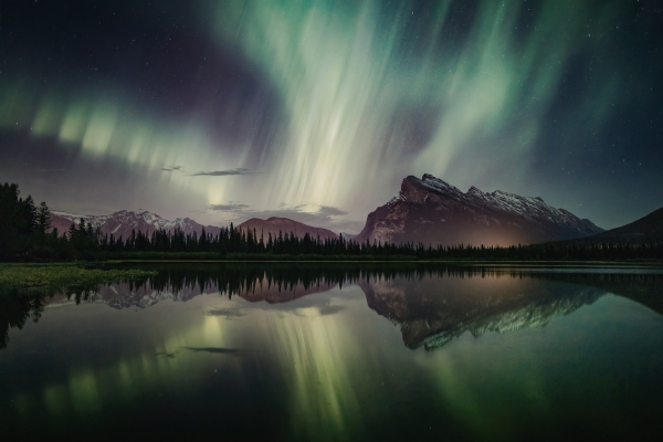 Northern Lights Hunting Iceland