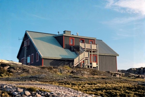 Låktatjåkko Mountain Lodge